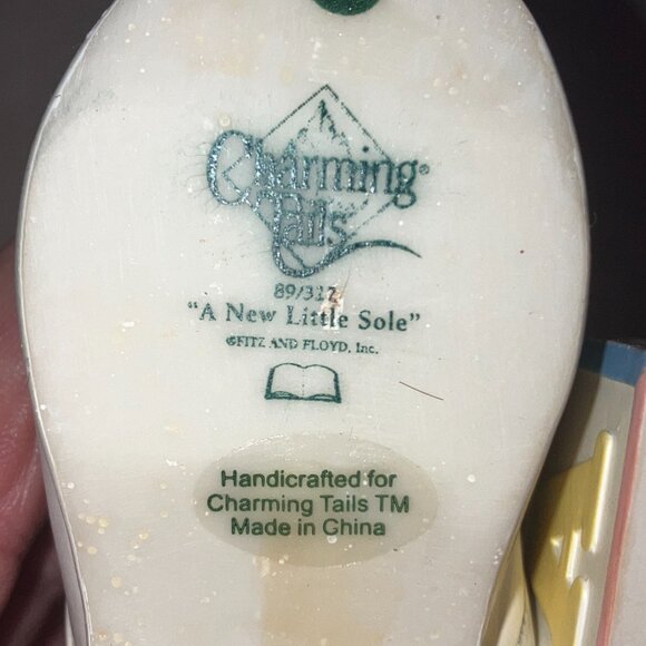 Fitz and Floyd Charming Tails “A New Little Sole” Dean Griff Baby Mouse in Shoe - Picture 10 of 11